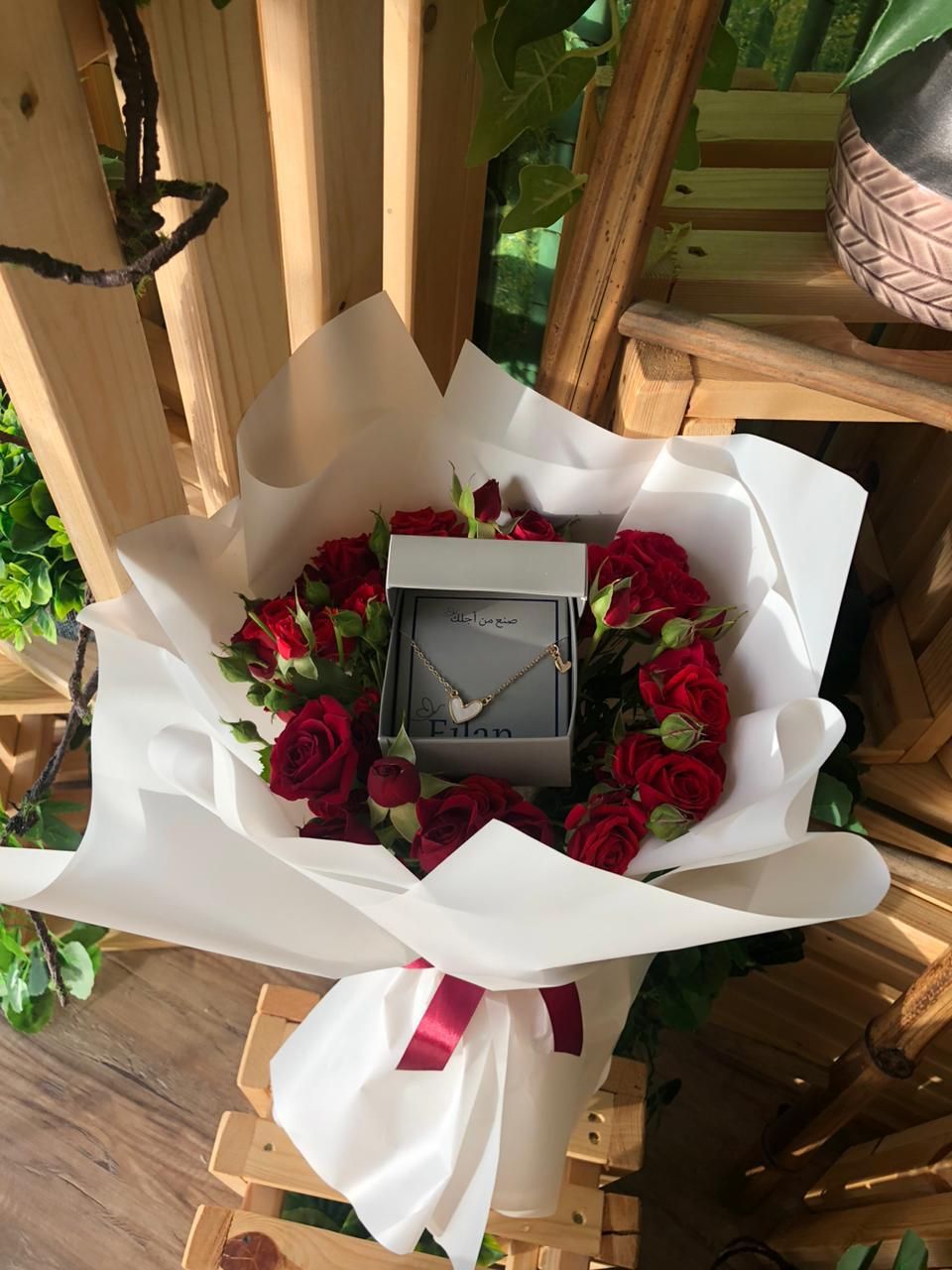 بوكيه ورد هديه احمر