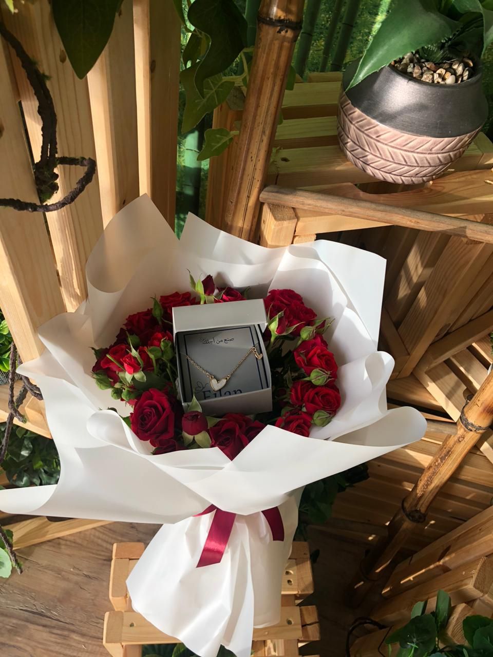 بوكيه ورد هديه احمر