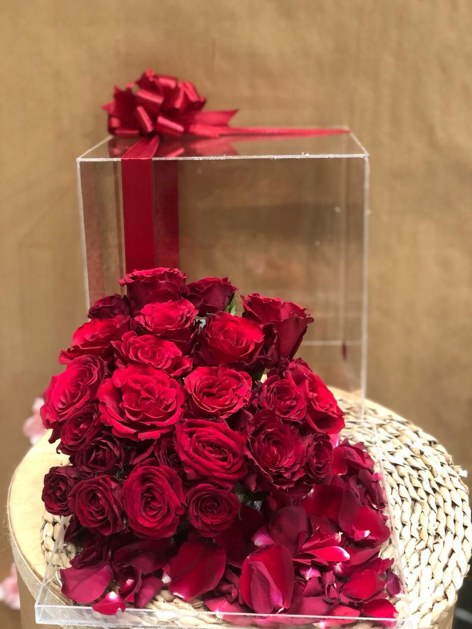 بوكس ورد احمر 